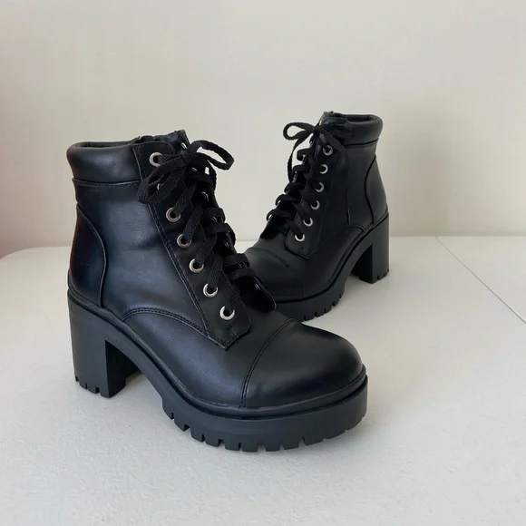 NWOT | Nine West women’s faux leather lace up combat zip boots wedge chunk heel - Picture 1 of 7